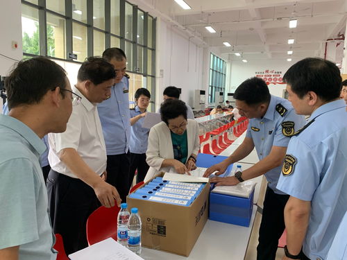 嚴(yán)格督導(dǎo)保食安 規(guī)范管理促發(fā)展——市委督查專(zhuān)員蒞臨我院督導(dǎo)檢查食品安全工作紀(jì)實(shí)